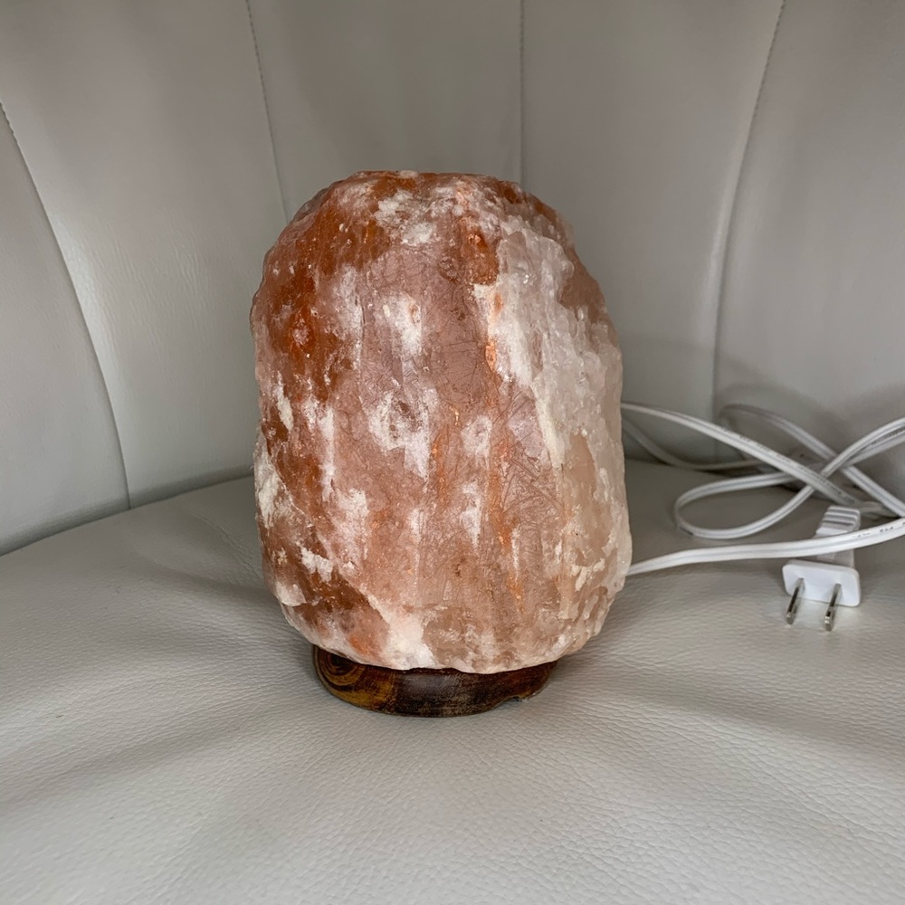Himalayan salt rock lamp
